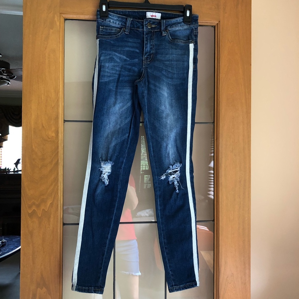 Bongo distressed skinny jeans